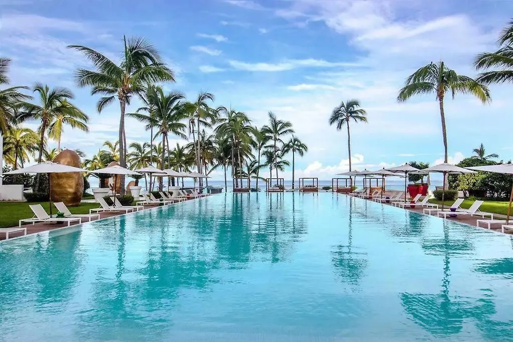 Luxurious Stay In The Heart Of Puerto Vallarta