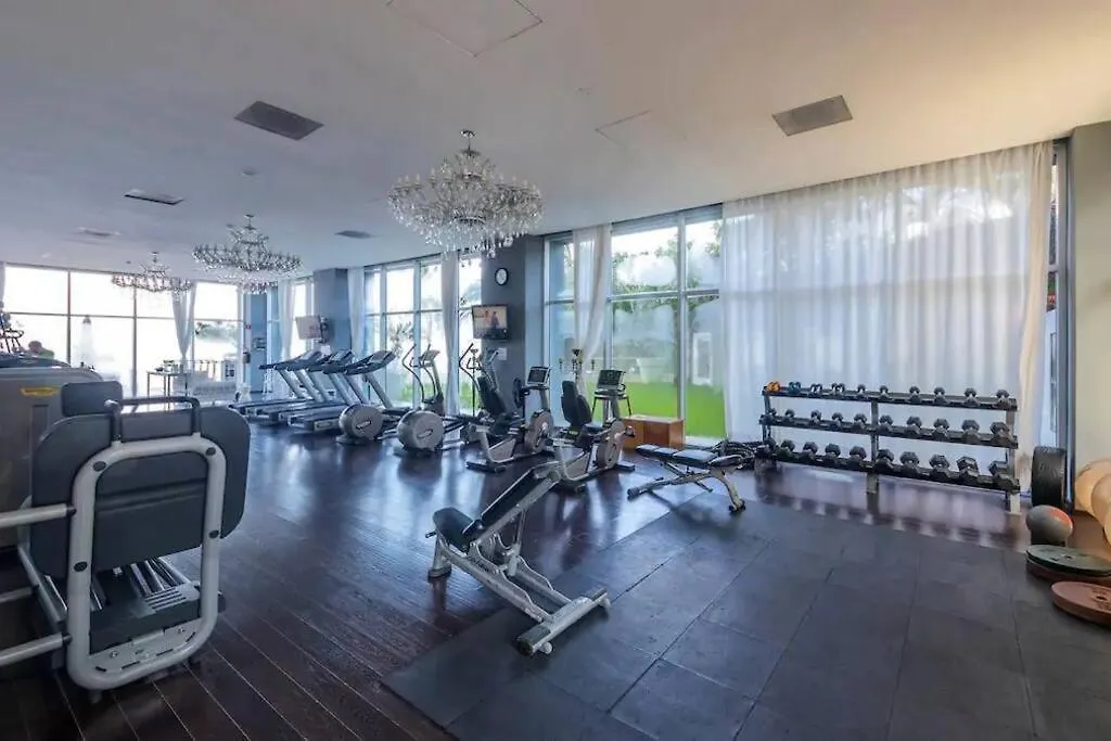 Luxurious Stay In The Heart Of Puerto Vallarta Apartmán